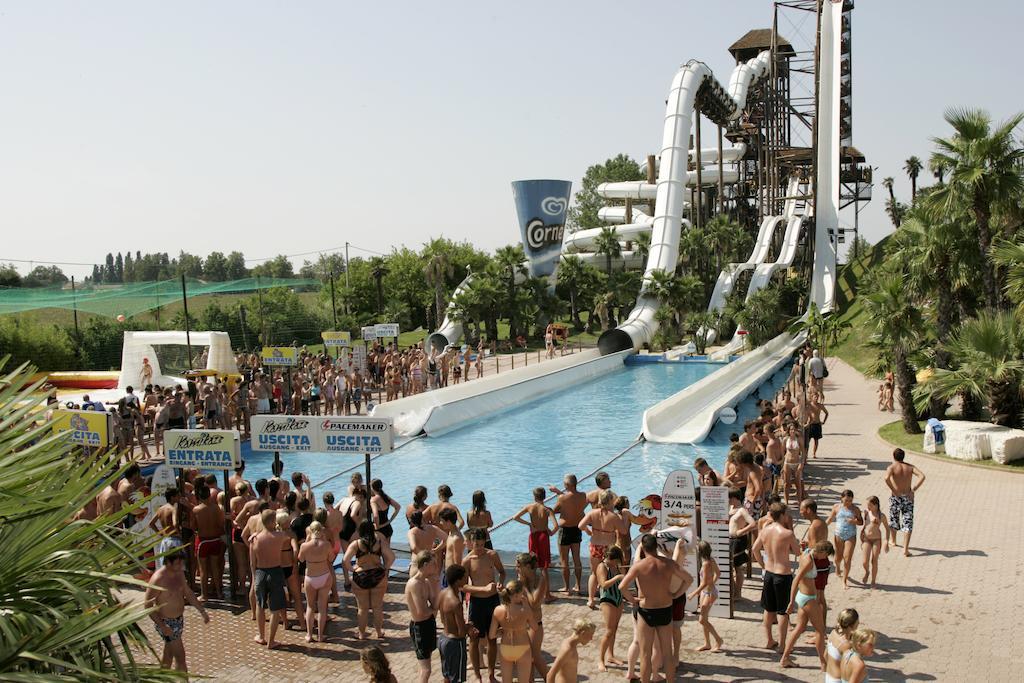 Hotel Helios Лидо ди Йезоло Екстериор снимка