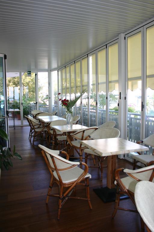 Hotel Helios Лидо ди Йезоло Екстериор снимка